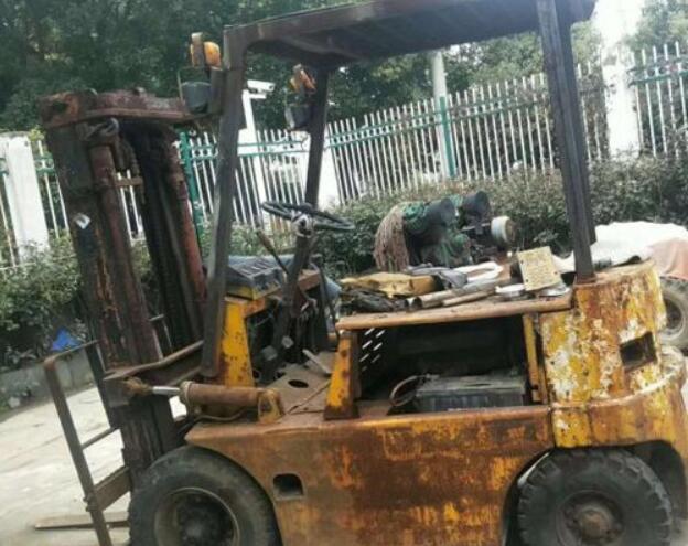 叉车报废回收中心